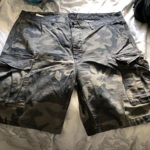 Levi’s Gray Camo Cargo Shorts